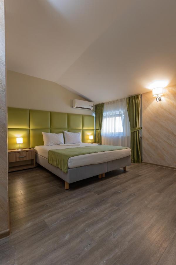 Hotel Corvaris Bukarest Exterior foto